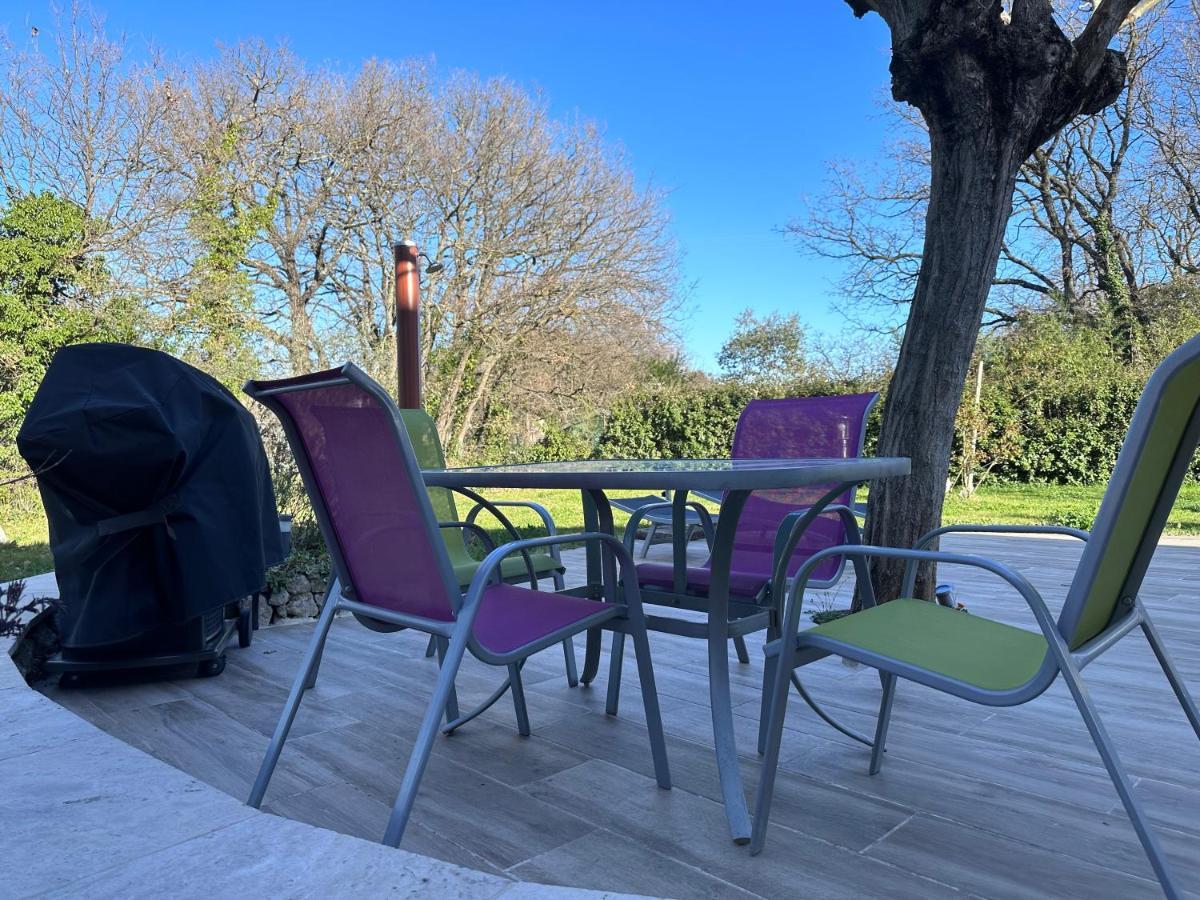 Apartmán Les Ecureuils Saint-Cannat Exteriér fotografie